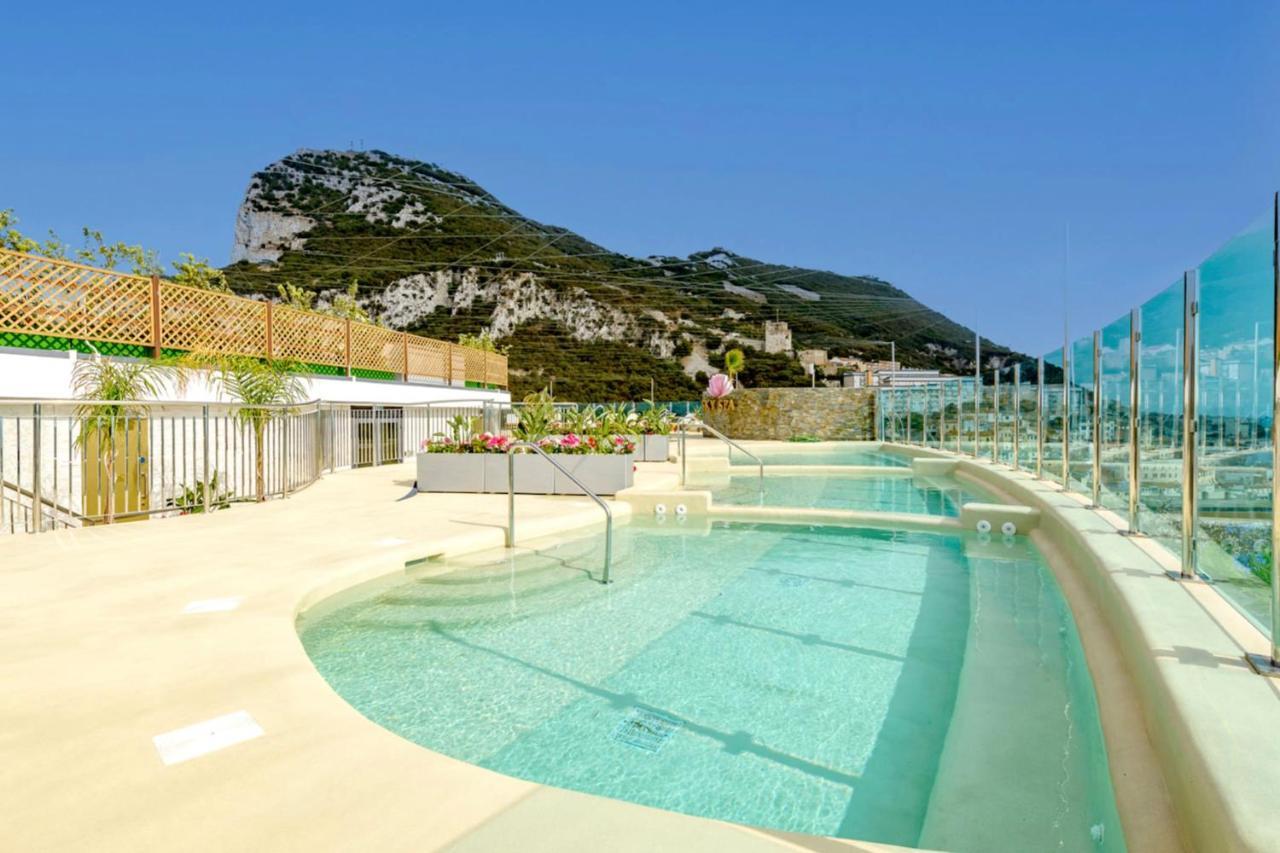 Seaside Serenity Oasis - High Floor - Stunning Views Gibilterra Esterno foto