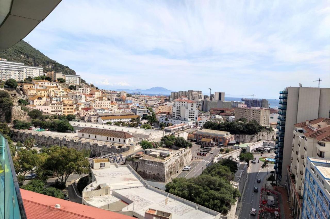 Seaside Serenity Oasis - High Floor - Stunning Views Gibilterra Esterno foto