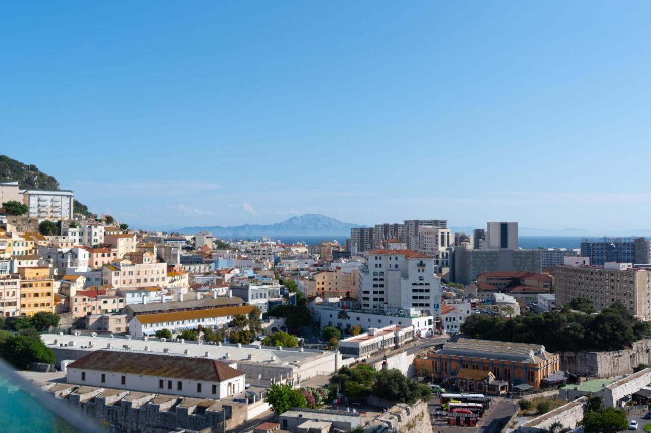 Seaside Serenity Oasis - High Floor - Stunning Views Gibilterra Esterno foto
