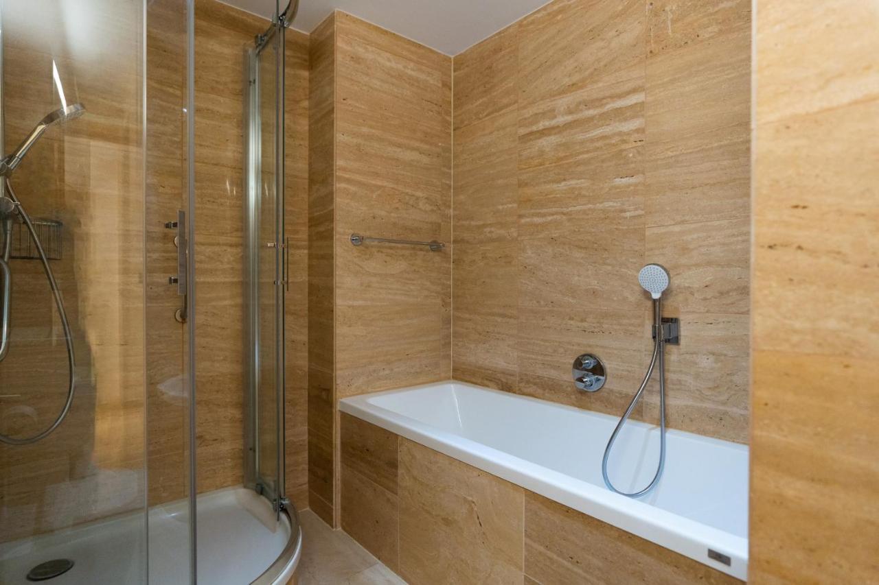 Seaside Serenity Oasis - High Floor - Stunning Views Gibilterra Esterno foto